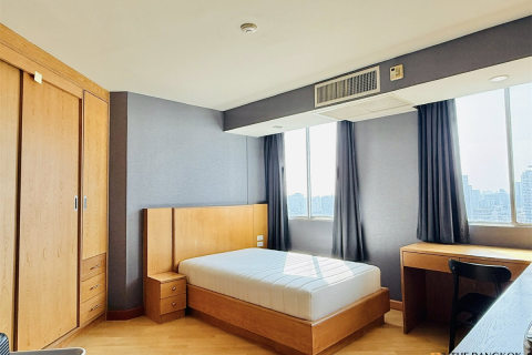 Condo in Bangkok, Thailand, 3 bedrooms № 187415 - photo 5