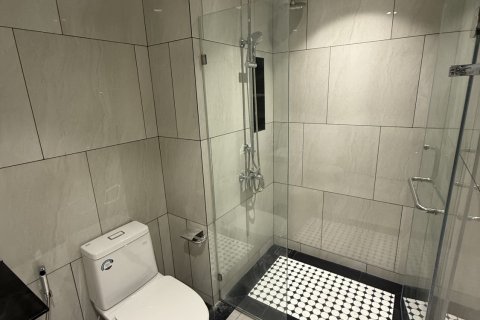 Condo in Phuket, Thailand, 2 bedrooms № 169239 - photo 12