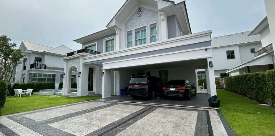 Maison à Samut Prakan, Thaïlande 4 chambres № 154949