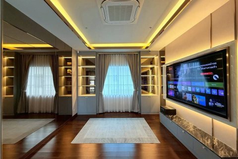 Maison à Samut Prakan, Thaïlande 4 chambres № 154949 - photo 16