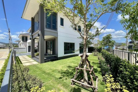 House in Phuket, Thailand 4 bedrooms № 154951 - photo 6