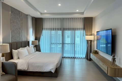 House in Phuket, Thailand 4 bedrooms № 154951 - photo 26