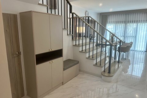 House in Phuket, Thailand 4 bedrooms № 154951 - photo 13