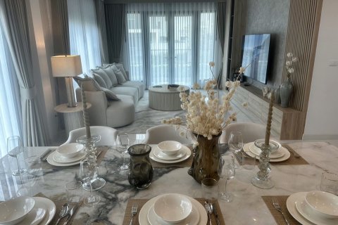 House in Phuket, Thailand 4 bedrooms № 154951 - photo 15