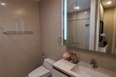 Кондоминиум с 2 спальнями в Патхум Ване, Бангкок, Таиланд № 154946 - фото 9