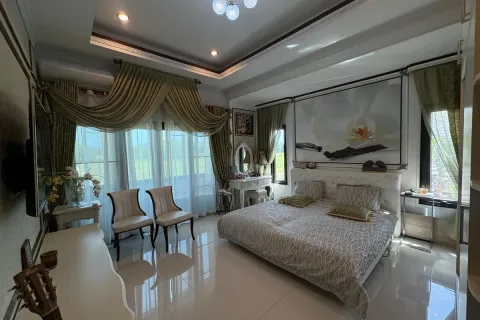 Casa de 3 dormitorios en Pattaya, Tailandia № 210576 - foto 10