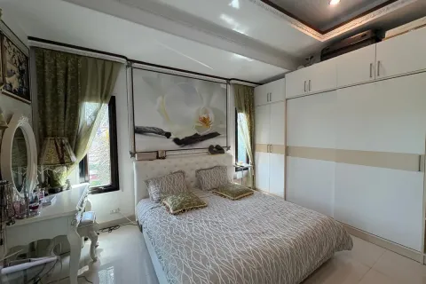 Casa de 3 dormitorios en Pattaya, Tailandia № 210576 - foto 11