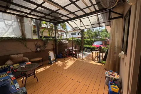 Casa de 3 dormitorios en Pattaya, Tailandia № 210576 - foto 3