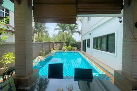 Casa de 3 dormitorios en Pattaya, Tailandia № 210576 - foto 24