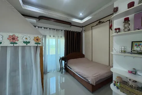 Casa de 3 dormitorios en Pattaya, Tailandia № 210576 - foto 14