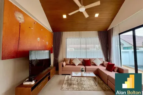 Casa de 2 dormitorios en Pattaya, Tailandia № 210577 - foto 4