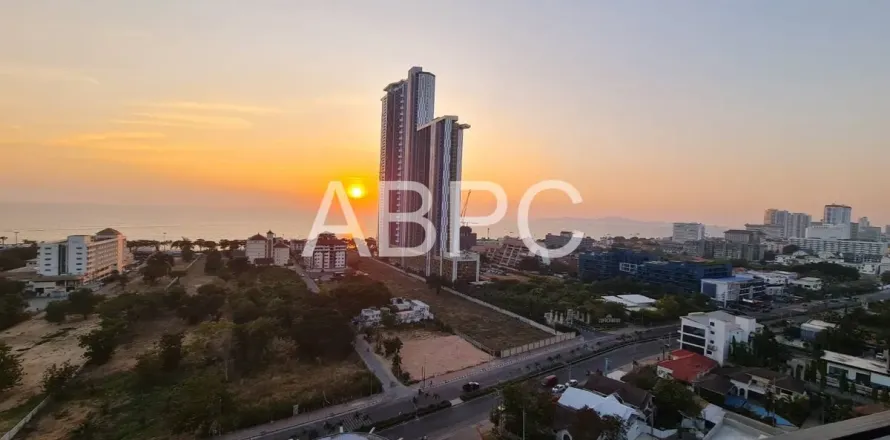 Condominio de 2 dormitorios en Jomtien Beach, Pattaya, Tailandia № 210578