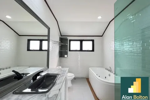 House in Pattaya, Thailand 3 bedrooms № 210580 - photo 24