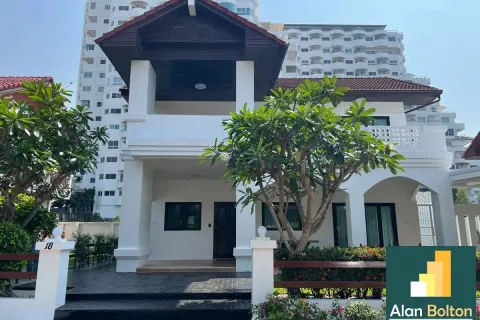 House in Pattaya, Thailand 3 bedrooms № 210580 - photo 3
