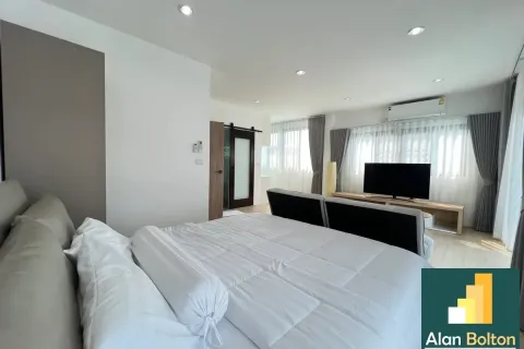 House in Pattaya, Thailand 3 bedrooms № 210580 - photo 19