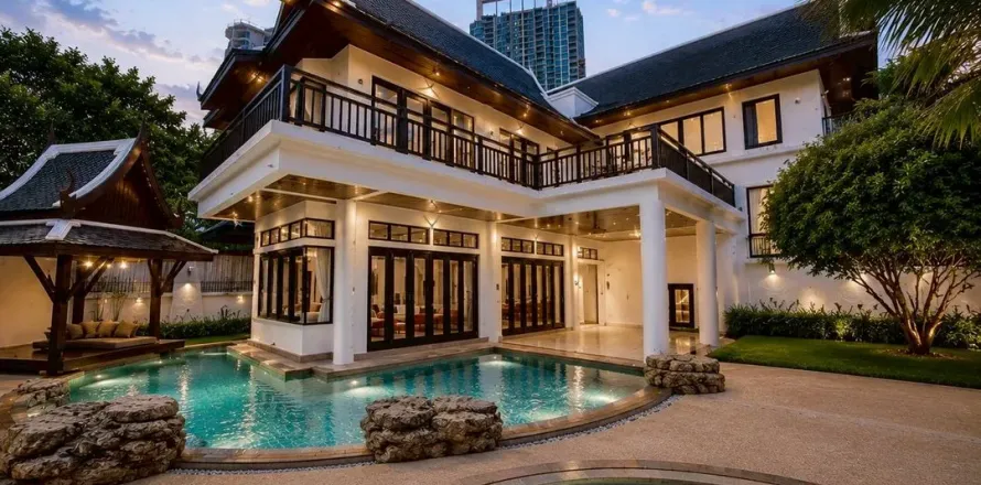 Chalet de 4 dormitorios en Pattaya, Tailandia № 210579