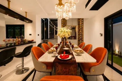 Chalet de 4 dormitorios en Pattaya, Tailandia № 210579 - foto 4