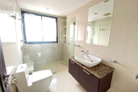 Penthouse in Watthana, Bangkok, Thailand 5 bedrooms № 133657 - photo 15