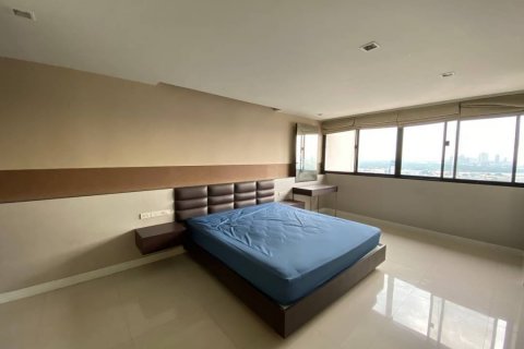 Penthouse in Watthana, Bangkok, Thailand 5 bedrooms № 133657 - photo 13