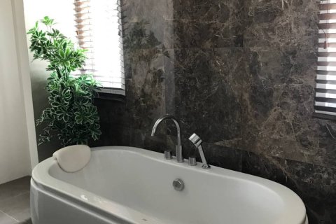 Townhouse à Bangkok, Thaïlande 3 chambres № 133660 - photo 10