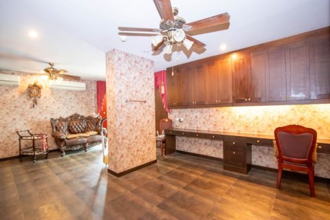 Condo à Chiang Mai, Thaïlande, 3 chambres  № 153457 - photo 3