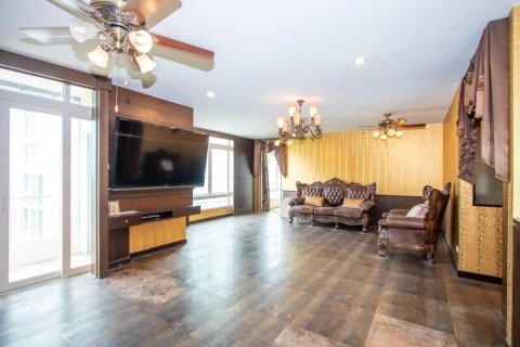 Condo à Chiang Mai, Thaïlande, 3 chambres  № 153457 - photo 2