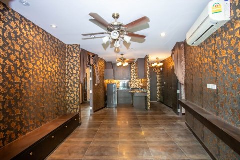 Condo à Chiang Mai, Thaïlande, 3 chambres  № 153457 - photo 8