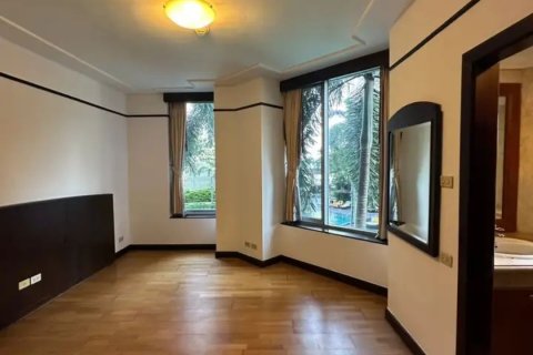 Кондоминиум с 3 спальнями в Патхум Ване, Бангкок, Таиланд № 153459 - фото 9