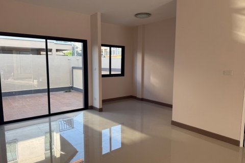 Townhouse in Hua Hin, Thailand 3 bedrooms № 153454 - photo 9