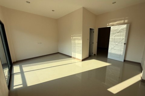 Townhouse in Hua Hin, Thailand 3 bedrooms № 153454 - photo 27