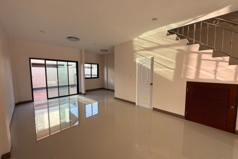 Townhouse in Hua Hin, Thailand 3 bedrooms № 153454 - photo 23