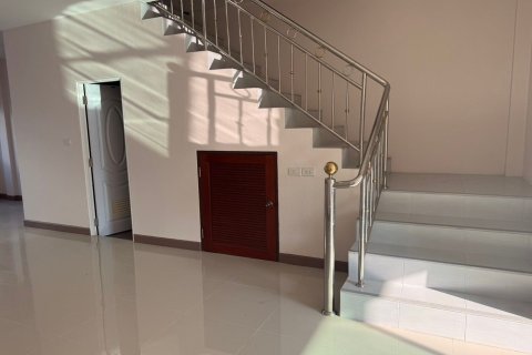Townhouse in Hua Hin, Thailand 3 bedrooms № 153454 - photo 8