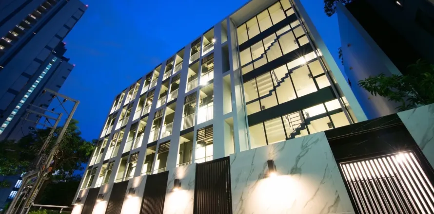 Hotel in Watthana, Bangkok, Thailand № 153456