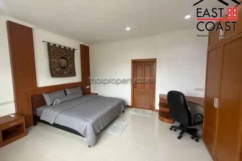 Casa de 6 dormitorios en Pattaya, Tailandia № 212318 - foto 13