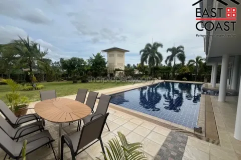 Casa de 6 dormitorios en Pattaya, Tailandia № 212318 - foto 6