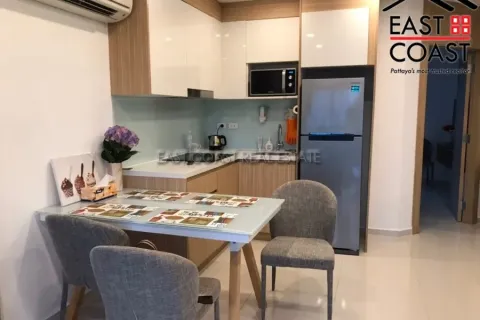 Condominio de 2 dormitorios en Pattaya, Tailandia № 212324 - foto 2