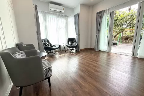 Maison à Hang Dong, Thaïlande 4 chambres № 136575 - photo 12