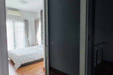 Maison à Hang Dong, Thaïlande 4 chambres № 136575 - photo 22