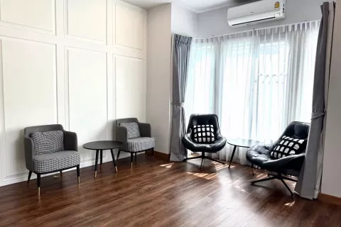 Maison à Hang Dong, Thaïlande 4 chambres № 136575 - photo 4