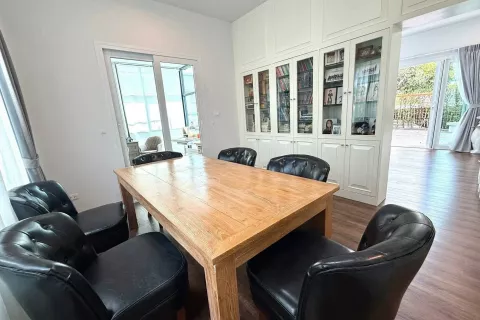 Maison à Hang Dong, Thaïlande 4 chambres № 136575 - photo 2