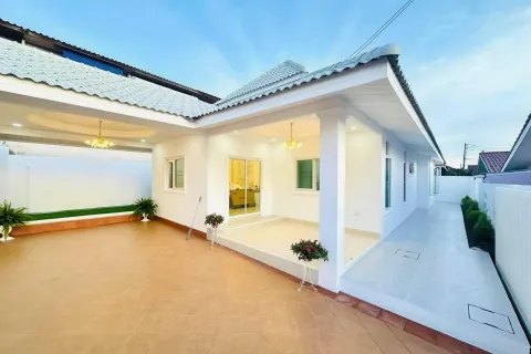 House in Pattaya, Thailand 3 bedrooms № 167116