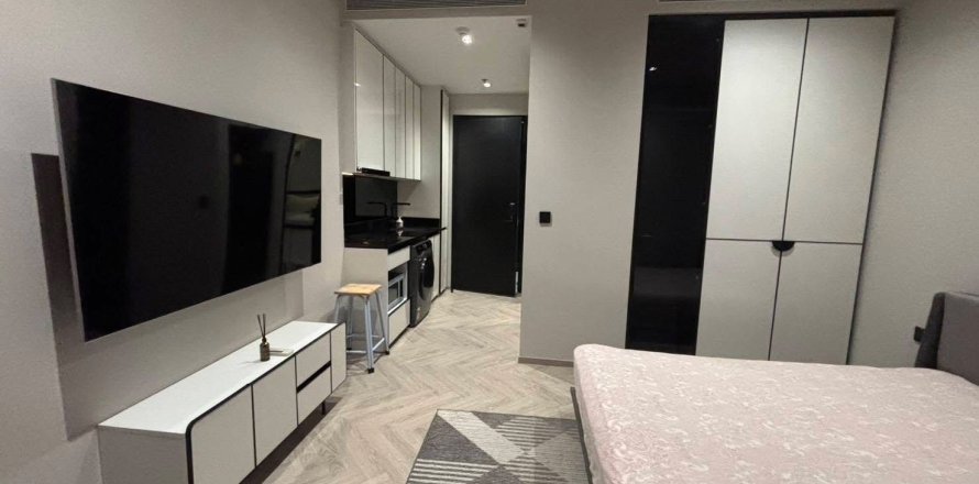 Studio in the Condo in Khlong San, Bangkok, Thailand  № 169406