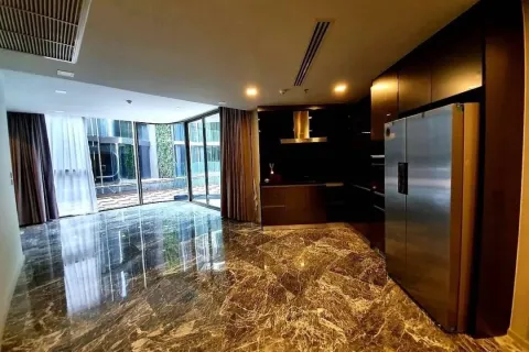 Condo in Watthana, Bangkok, Thailand, 3 bedrooms  № 169402 - photo 2