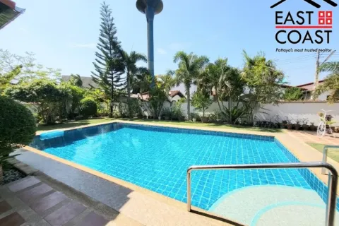 Casa de 3 dormitorios en Pattaya, Tailandia № 212884 - foto 2