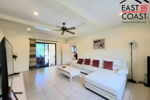 Casa de 3 dormitorios en Pattaya, Tailandia № 212884 - foto 3