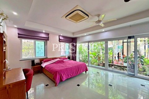 House in Pattaya, Thailand 2 bedrooms № 197506 - photo 11