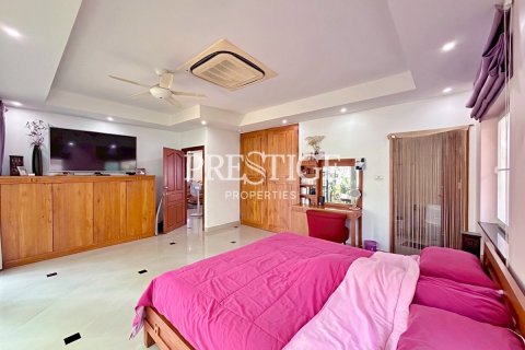 House in Pattaya, Thailand 2 bedrooms № 197506 - photo 14