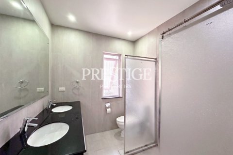 House in Pattaya, Thailand 2 bedrooms № 197506 - photo 19