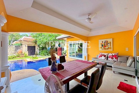 House in Pattaya, Thailand 2 bedrooms № 197506 - photo 21