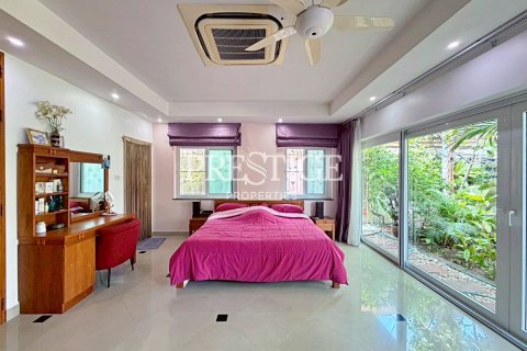 House in Pattaya, Thailand 2 bedrooms № 197506 - photo 12